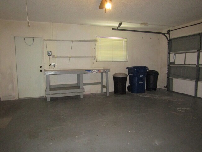 Building Photo - 5822 Jackson Ln