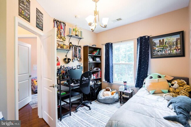 Building Photo - 7855 Port Capital Dr