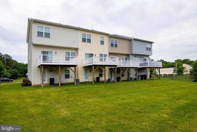 Building Photo - 56 Iron Gate Rd