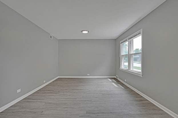 Building Photo - 8837 S Talman Ave