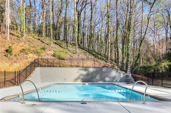 Building Photo - 3036 Vinings Ferry Dr SE