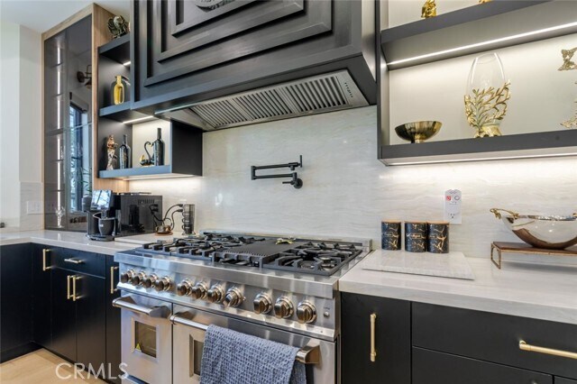 Building Photo - 7714 Lasaine Ave