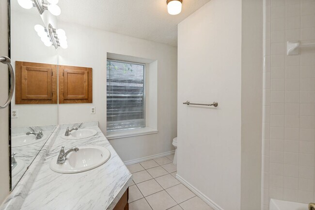 Building Photo - 7803 Forest Ranch