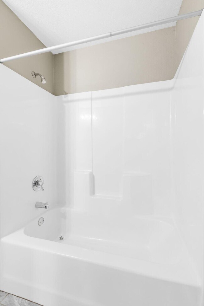 Building Photo - 1115 S Tanner Dr