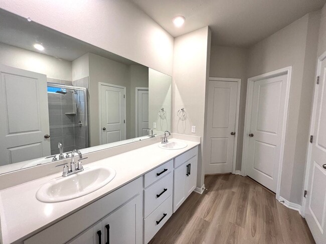 Building Photo - Two Story 5 bedrooms and 3 bath home for rent, Solar Panels, EV Charge Ready, in a quiet neighbor...