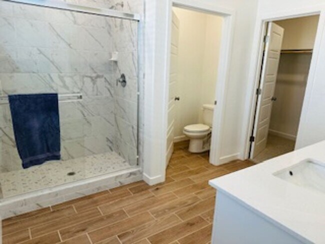 Building Photo - $500 Move In Bonus $2,850 Clovis & Shepherd 4 Bedroom Home, Solar Panels, New Construction - Plum...