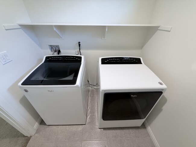 Building Photo - 672 Sage Brook Ct