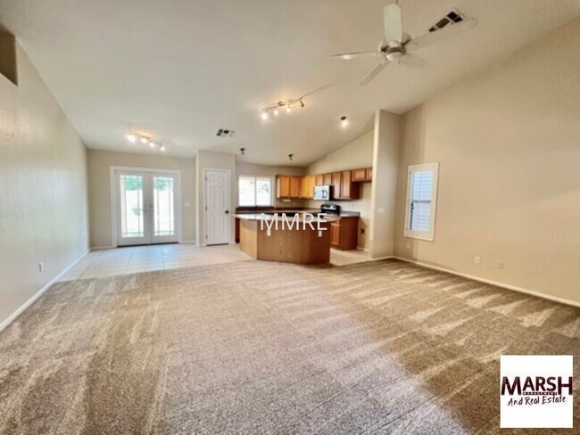 Building Photo - Nice 3 bedroom + den home in Chandler!