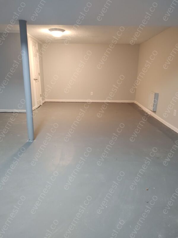 Building Photo - 916 Dorton Ln