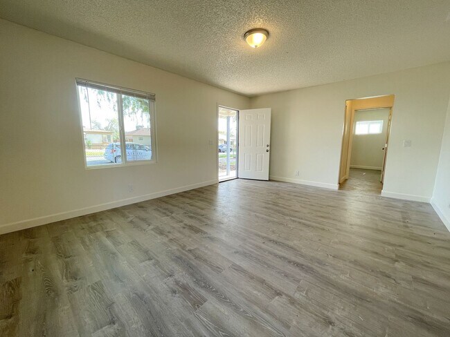 Building Photo - Fully Remodeled Single-Story 3-Bedroom Home in San Bernardino!