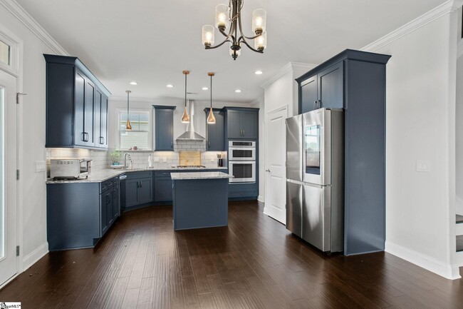 Building Photo - 222 Montview Cir