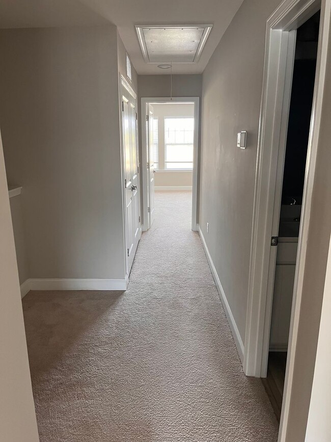 Building Photo - New 3 Bedroom 2.5 Bathroom Townhouse with ...