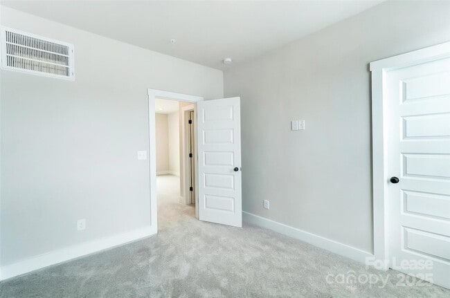 Building Photo - 525 W Tremont Ave