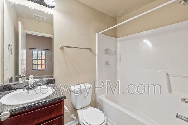 Building Photo - 1023 Iris Glen Dr