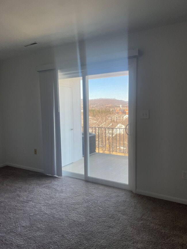 Building Photo - 6491 Carefree Ln