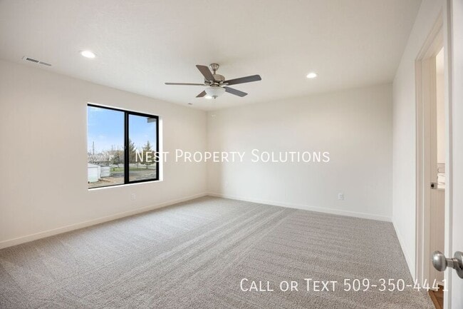 Building Photo - 601 S Dorsing St