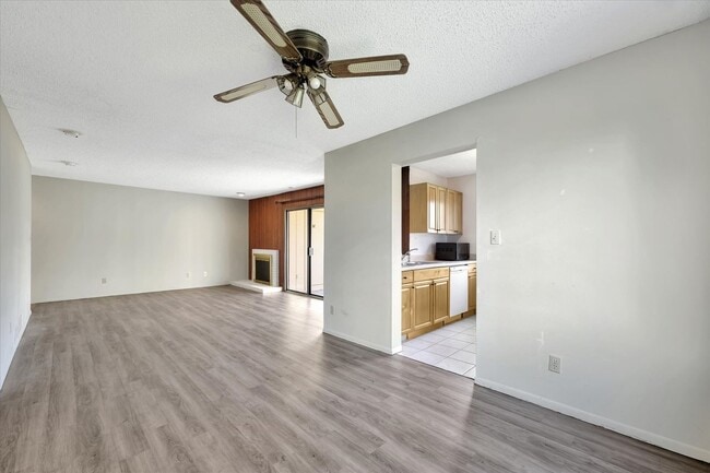 Building Photo - 2 bedroom, 2 bath condo - Available April 2026