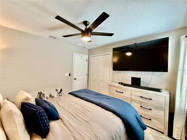 Building Photo - 6255 Golden Bch Dr