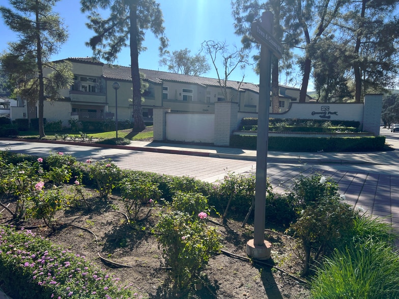 Country Park Villas - 8 Town and Country Rd