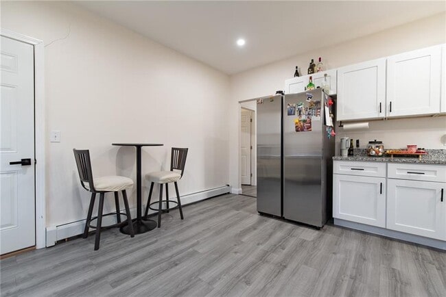 Building Photo - 49 Hollis St