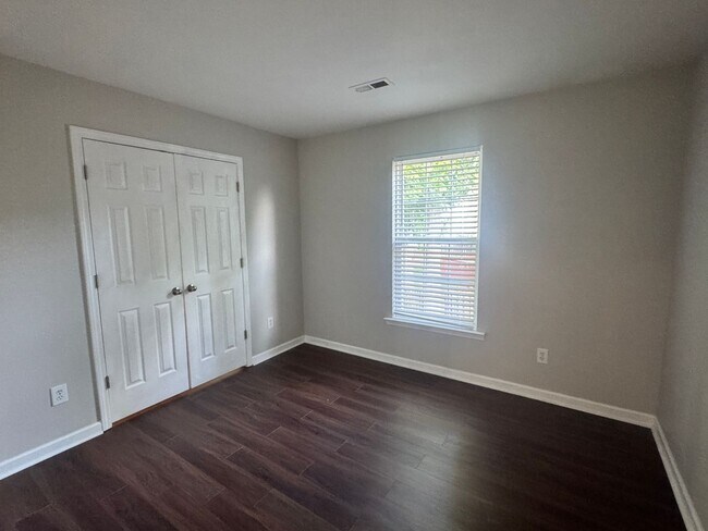 Building Photo - 3820 Windstream Way