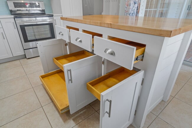 Custom kitchen island - 65 Bay Tree Dr