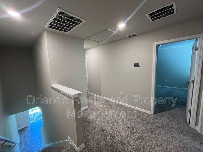 Building Photo - 2443 Sweet Viburnum Wy