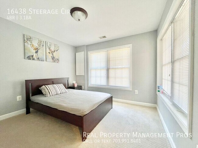 Building Photo - 16438 Steerage Cir