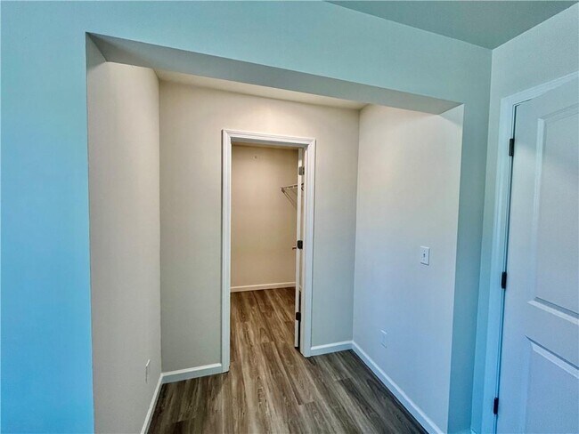 Building Photo - 206 Golf Links Rd