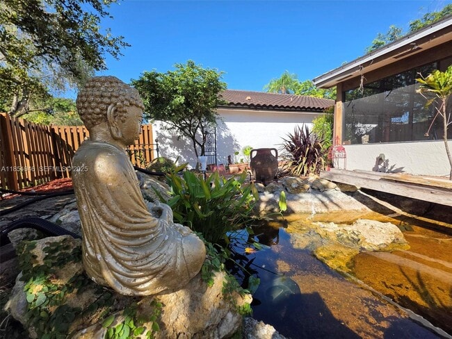 Building Photo - 2320 Dover