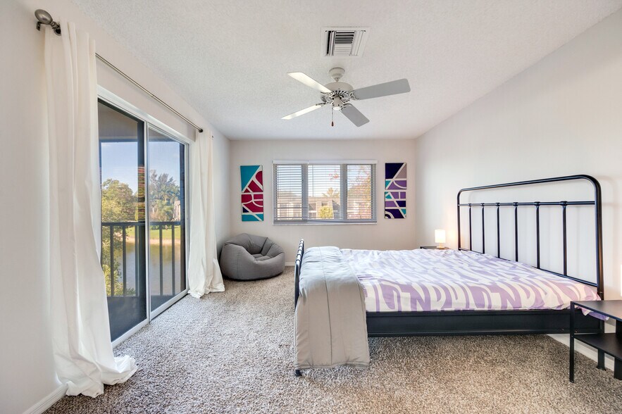 Building Photo - 1645 Spoonbill Ln