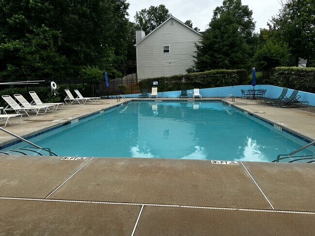 Building Photo - 3 Bedrooms 2 baths in McDonough on 1 acre waterfront backyard with private dock.