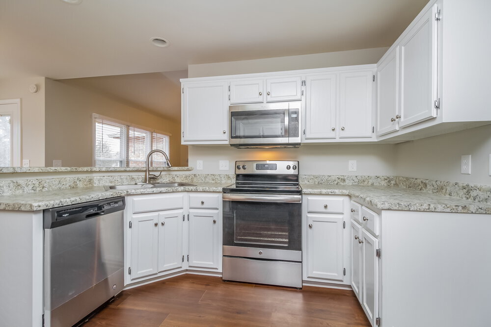 Building Photo - 5333 Roxborough Pass