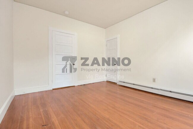 Building Photo - 19 Arnold St