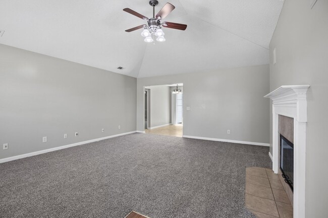 Building Photo - 115 Nandina Wy