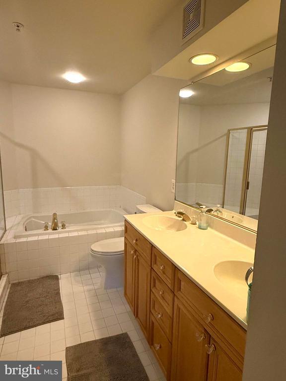 Building Photo - 12174 Chancery Station Cir