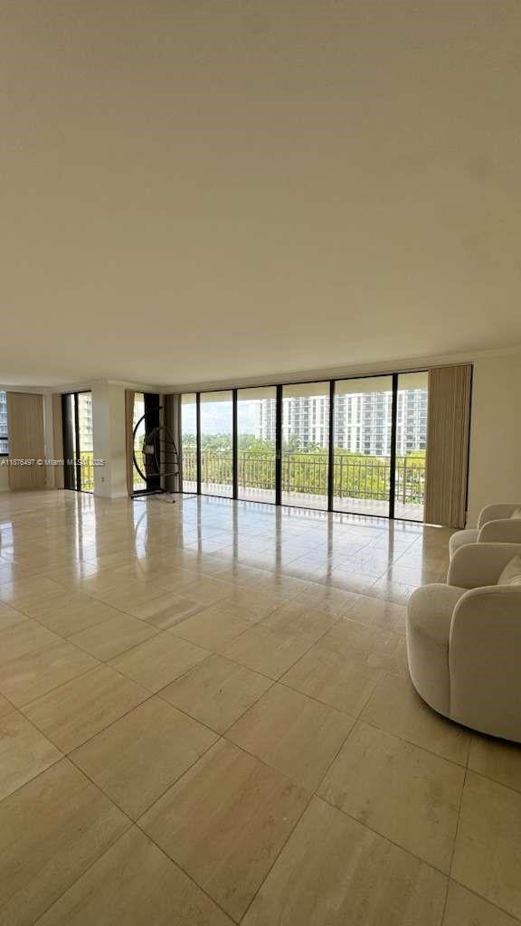 Building Photo - 11113 Biscayne Blvd