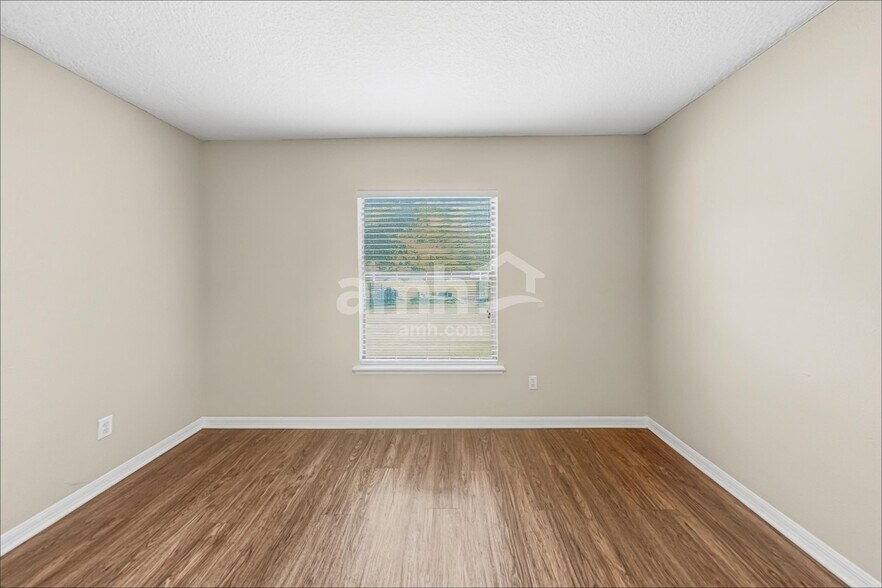 Building Photo - 376 John's Creek Pkwy