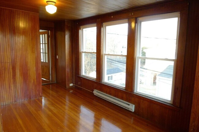 Building Photo - 77 Hartford St