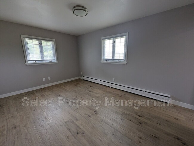Building Photo - 3211 Jonquil Dr