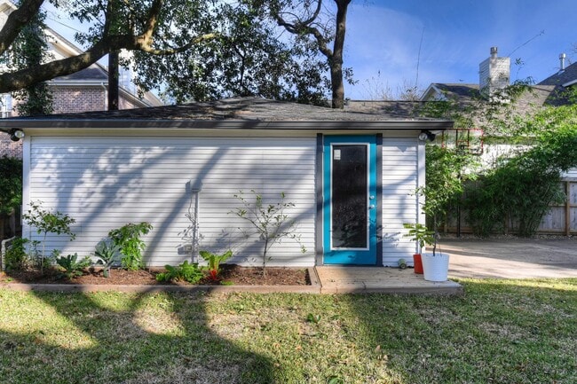 Building Photo - 5912 Auden St