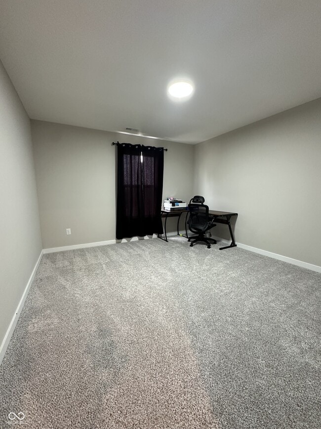 Building Photo - 5499 Wood Spg Ln