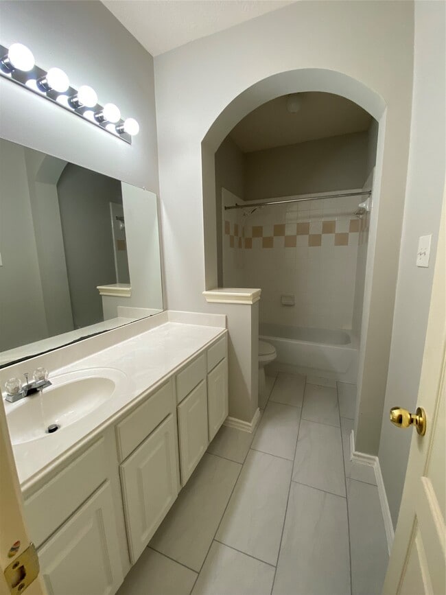 Building Photo - 17702 Forest Haven Trail