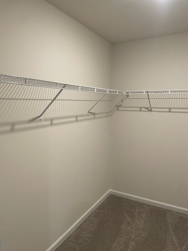 Building Photo - 440 Delahays Rd