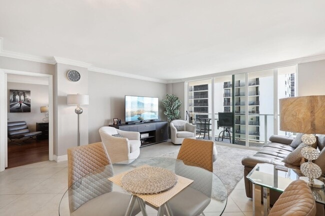 Building Photo - 5440 N Ocean Dr