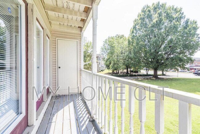 Building Photo - 6158 Meadow Rose Ln