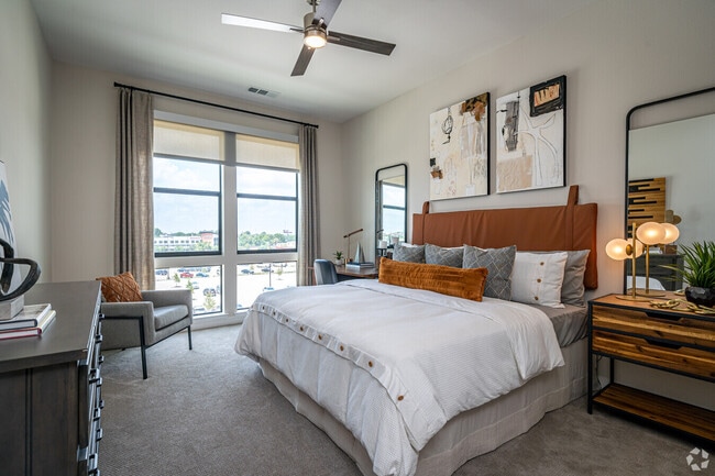 Building Photo - Get 10 WEEKS FREE – Limited-Time Move-In Special!