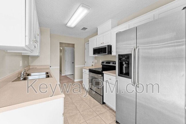 Building Photo - 124 Summerfield Cir