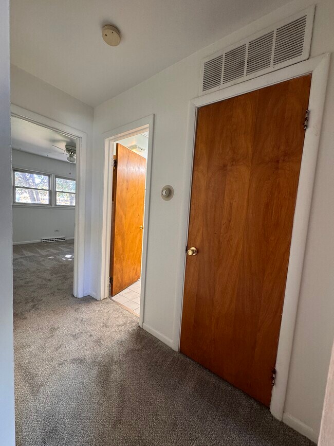 Building Photo - 1111 Rt 41