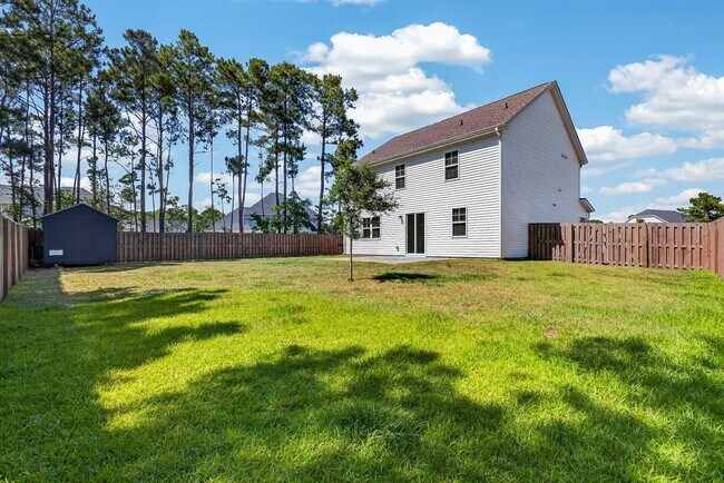 Building Photo - Coastal Living in The Preserve at Tidewater
